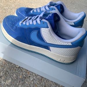 Nike Air Force 1